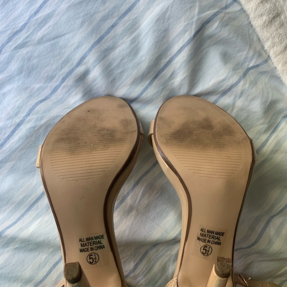 Nude pumps - Picture 3 of 3